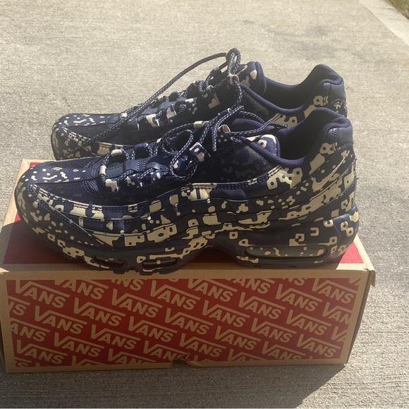 Nike Air Max 95 Cav Empt - Picture 3 of 4